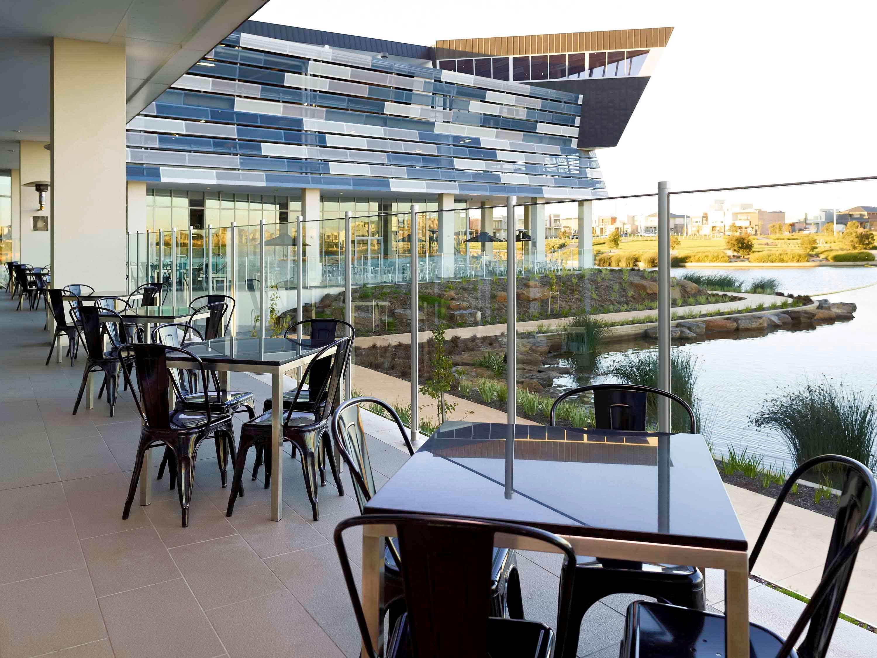 Mercure Melbourne Кэролайн Спрингс Экстерьер фото